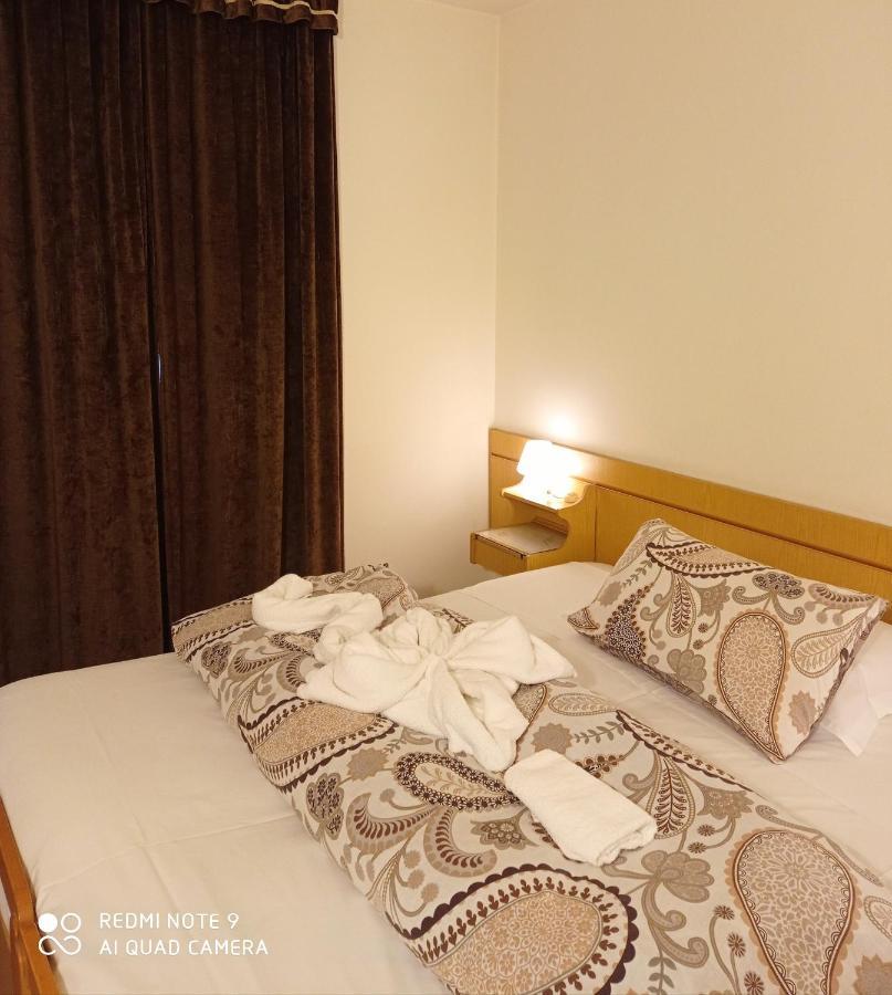 Mini hotel Quincinetto Bagian luar foto